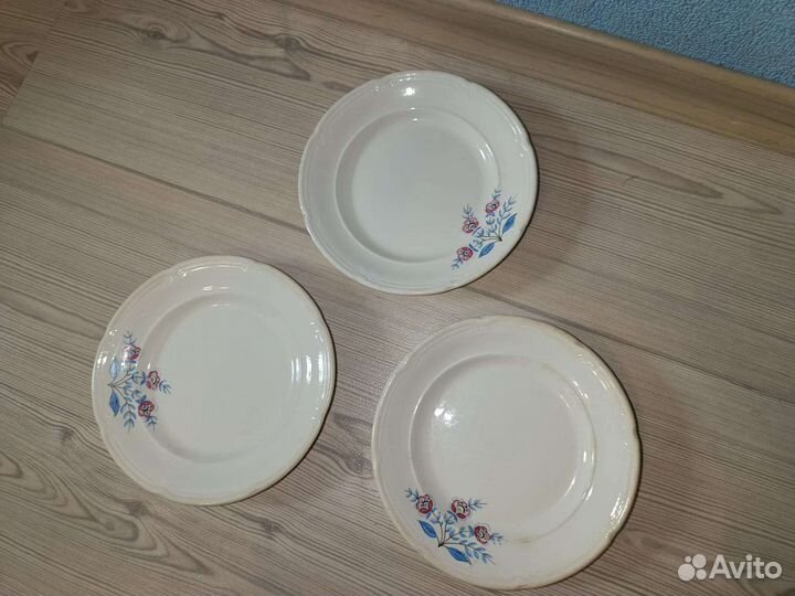 Фаянсовая посуда.зик Конаково. Блюдо.Тарелки