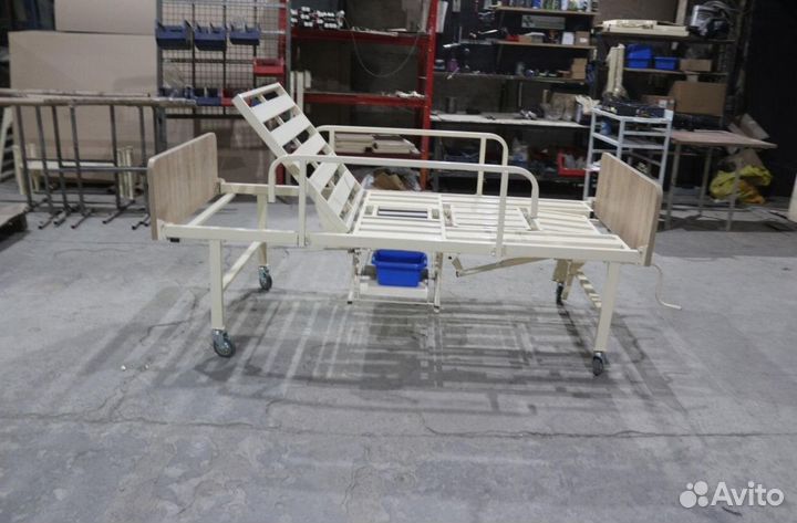 Кровать механическая дс-40 с туалетным устройством