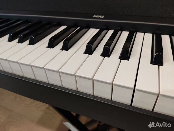 Цифровое пианино Korg B2-BK