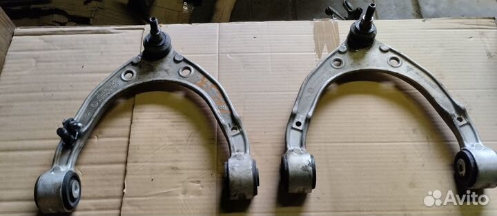 Рычаг подвески передний верх VW Touareg 7P0407021