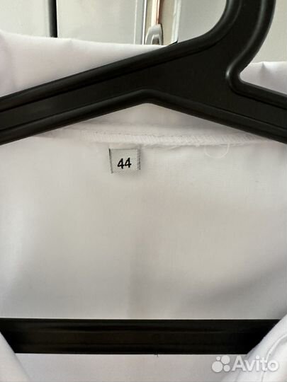 Белый медицинский халат