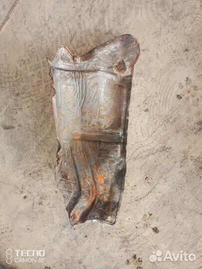 Защита выпускного коллектора Mercedes W208