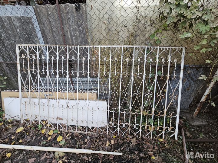 Металлические решетки на окна бу