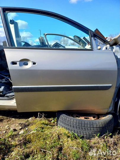 Заднее правое крыло Рено Меган 2 универсал