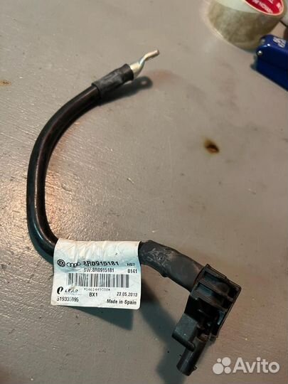 Минусовая клема Audi Q5 8R0915181