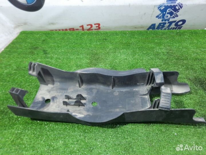 Пыльник задний левый Mercedes C220 W205 651.921