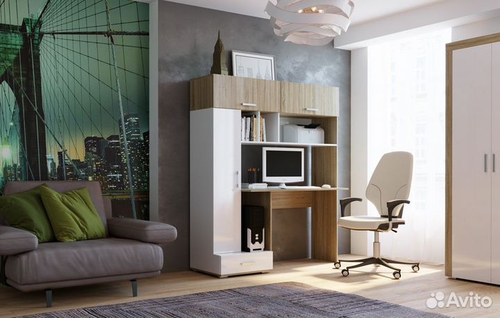 Компьютерный столик с полками