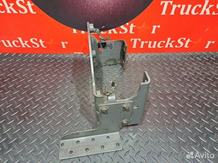 Кронштейн осушителя воздуха Renault T, Volvo FH