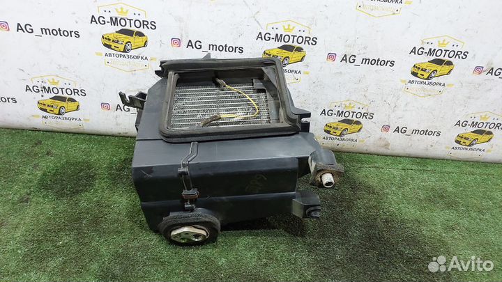 Корпус отопителя Mitsubishi Carisma I