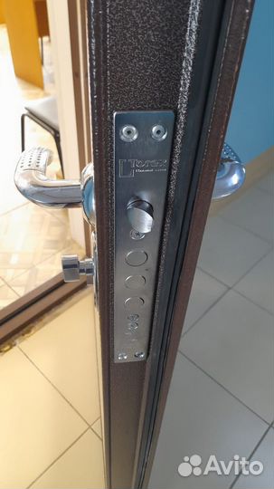 Вскрытие машины замков, установка замена