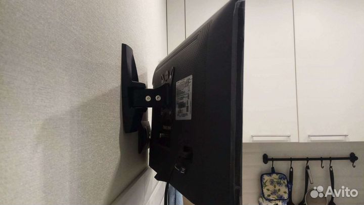 Профессиональная установка телевизора на стену