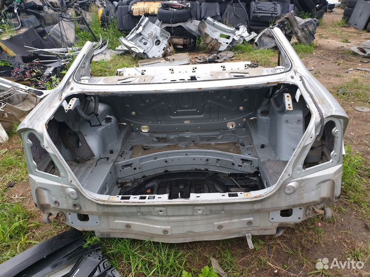 Крыло заднее левое правое четверть mercedes e w211