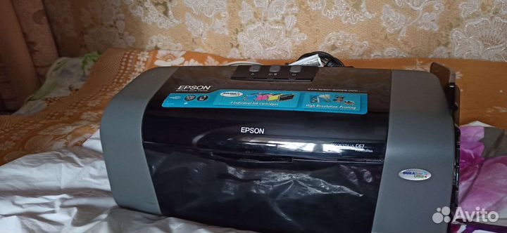 Продается струйный цветной принтер Epson