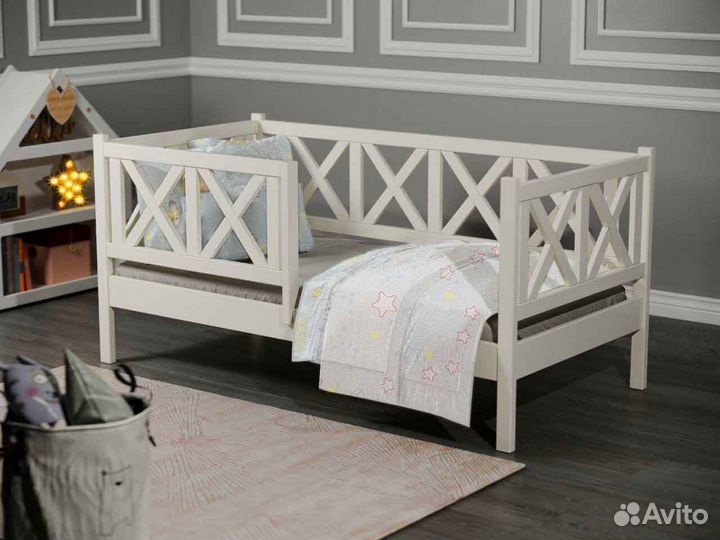 Кроватка с бортиком берёза софа для малыша