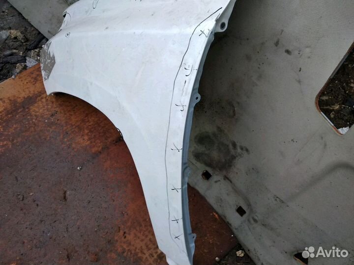 Крыло Toyota Land Cruiser Prado-4