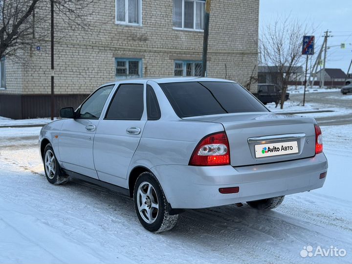 LADA Priora 1.6 МТ, 2009, 235 560 км