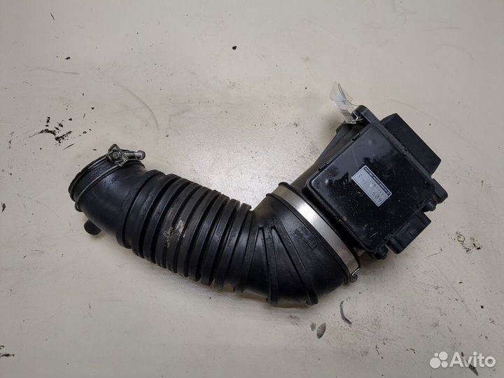 Измеритель потока воздуха Mitsubishi Pajero, 1997