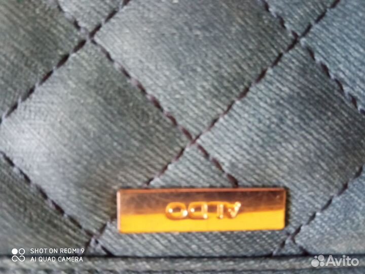 Сумочки для девочек кожанная на замке aldo