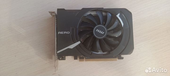 Видеокарту MSI Radeon RX 560 aero ITX 4GB