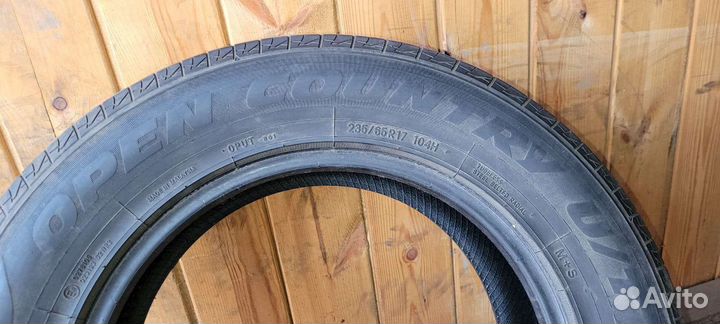 Toyo Open Country U/T 235/65 R17 104H