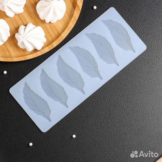 Силиконовый коврик для айсинга «Листочки», 6 ячеек