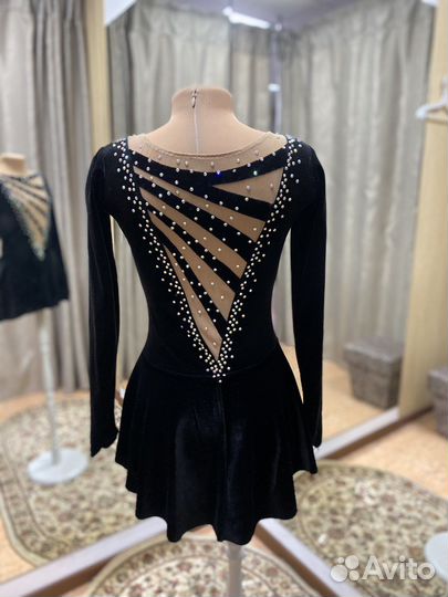 Костюм для фигурного катания