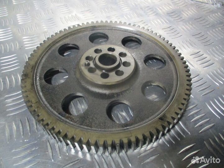 Шестерня Volvo 8131386