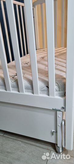 Кроватка Гандылян с маятником