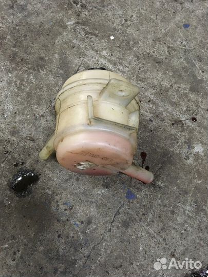 Бачок гидроусилителя (Kia Shuma, Kia Spectra)