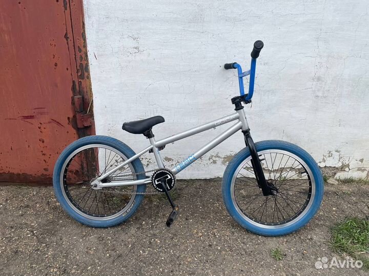 Трюковой велосипед bmx