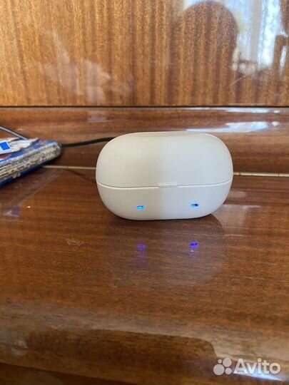 Слуховой аппарат (мини наушники )