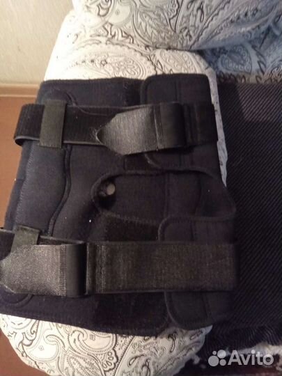 Тутор на коленный сустав