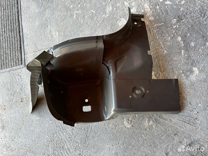 Суппорт фонаря левого polo