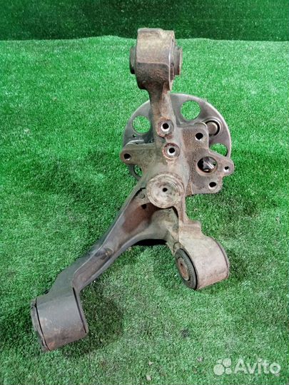 Цапфа задняя левая Honda Stream RN3 K20A