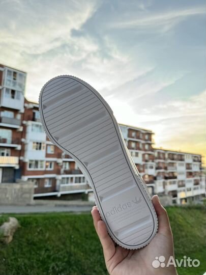 Четкие кроссовки, кеды новые adidas