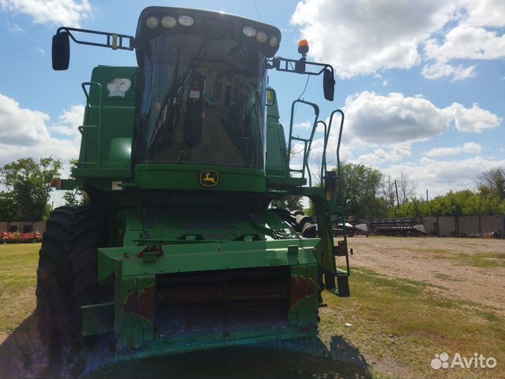 Комбайн John Deere W Series, 2011