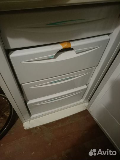 Холодильник на запчасти