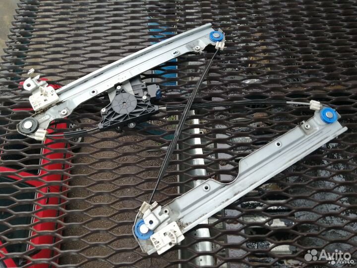 Стеклоподъемник передний левый Nissan Patrol Y62