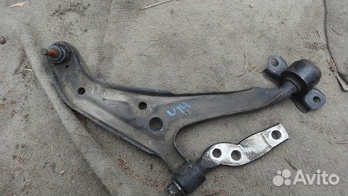 Рычаг передний Nissan Bluebird, U14, Primera, P11