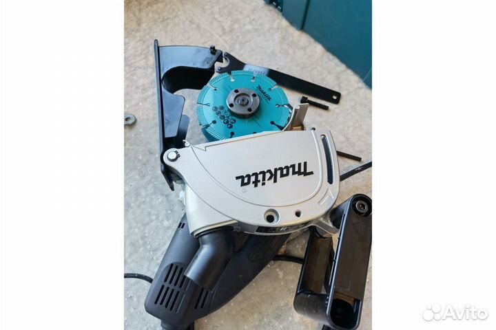 Штроборез Makita SG-1251J