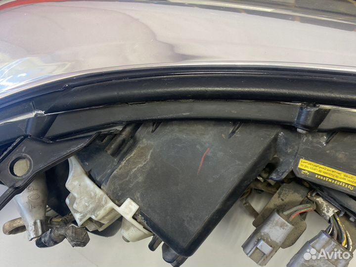 Фары Toyota land cruiser 200 левая и правая