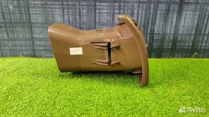 Воздуховод передний правый Chevrolet Trailblazer