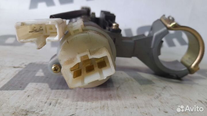 Замок зажигания Киа Церато 1