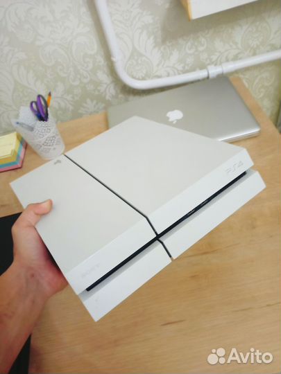 Sony playstation 4 PS4 500gb UFC 3