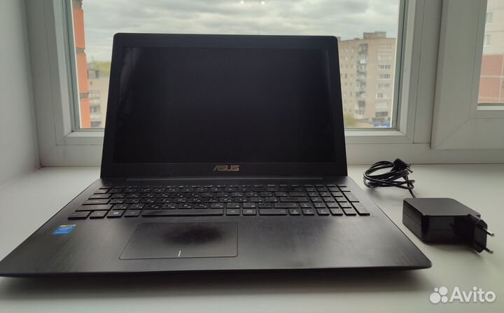 Ноутбук asus F553M