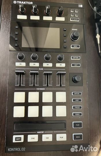 Native Instruments Kontrol D2 DJ-контроллер