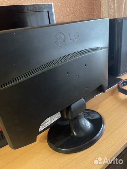 Монитор LG flatron