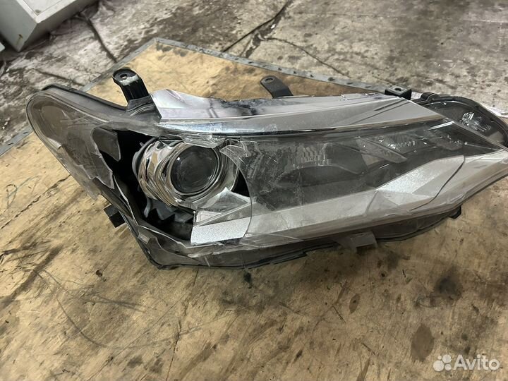 Фара передняя правая тойота филдер