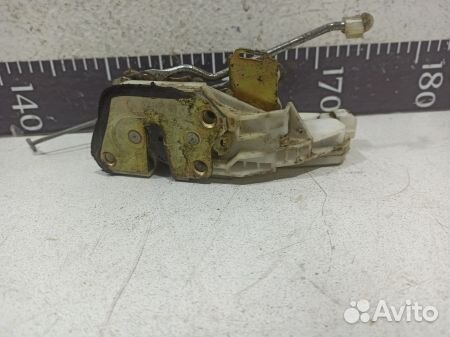 Замок двери задней правой