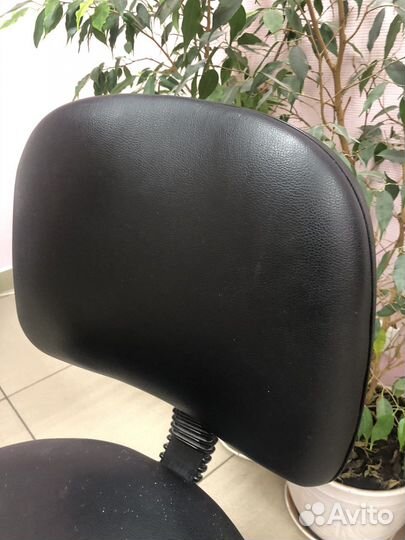 Компьютерное кресло